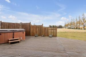Φωτογραφία από το άλμπουμ του Charming villa with a hot tub, by the Golden Circle σε Reykholt