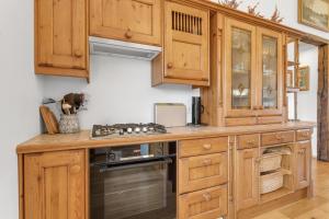 Η κουζίνα ή μικρή κουζίνα στο Charming villa with a hot tub, by the Golden Circle