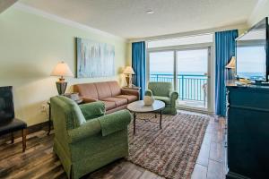Predel za sedenje v nastanitvi Paradise Resort, Unit 802, 4 Bedroom, 3 Bath, Direct Oceanfront