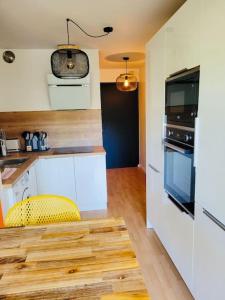 Gallery image of Superbe logement au calme, jardin & parking privé in Concarneau
