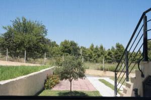 Κήπος έξω από το Paliouri Luxury villa with beautiful patio & sea view