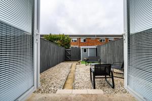 a view of the backyard from the back yard of a house at Fairview House in Cleethorpes