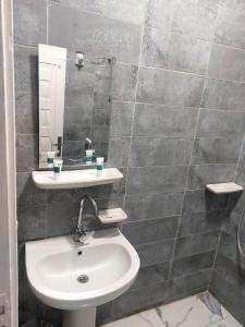 Bagno di Eljoker pyramids hostel