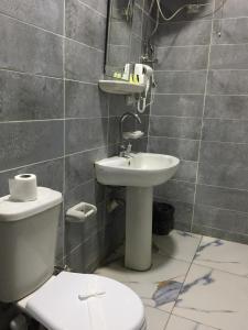 Bagno di Eljoker pyramids hostel
