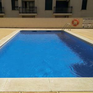 Bazén v ubytovaní Passeig del Mar alebo v jeho blízkosti
