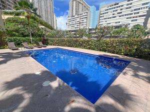 Gallery image of Tranquil Getaway at Waikiki Cove condo in Honolulu