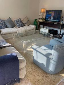 Khu vực ghế ngồi tại 2 The Villas