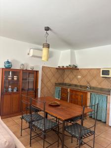 Kuchnia lub aneks kuchenny w obiekcie El Domingo en el Valle