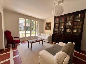 Ruang duduk di L'Ecrin de Famille Maison Mer & Bourg Gold Beach +41 gambar