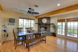 アパッチ・ジャンクションにあるPool with Slide and Playground Arizona Group Getaway!のギャラリーの写真 +36枚の写真