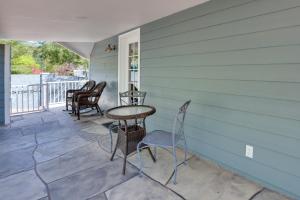מרפסת או טרסה ב-Desert-View Home with Large Loft in Apache Junction!