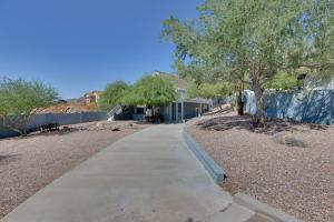 תמונה מהגלריה של Desert-View Home with Large Loft in Apache Junction! באפאצ'י ג'אנקשן