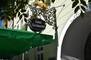 Certifikát, hodnocení, plakát nebo jiný dokument vystavený v ubytování Akzent Hotel Goldner Hirsch