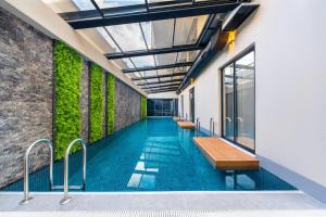 Bazén v ubytování Lexia Hotels nebo v jeho okolí