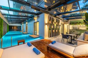Bazén v ubytování Lexia Hotels nebo v jeho okolí