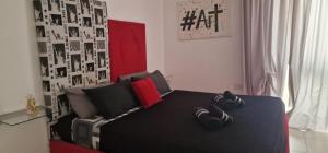 Letto o letti in una camera di PACEVILLE St Julians Apartments
