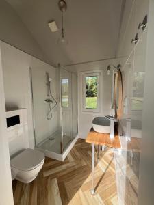 Kúpeľňa v ubytovaní Holiday Hill Karpnki, Sauna, Domek Hygge-balia, Domek Lagom-jacuzzi