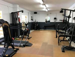 Fitness centrum a/nebo fitness zařízení v ubytování Bohemian Penthouse in Alcaidesa