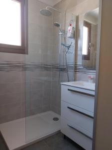 Photo de la galerie de l'établissement residence emile, à Meyras