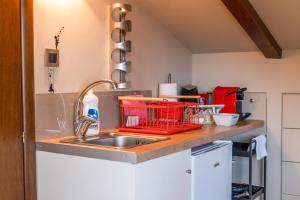 A kitchen or kitchenette at Loft 38 Ioannina
