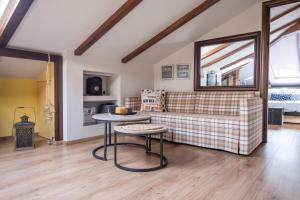 A television and/or entertainment centre at Loft 38 Ioannina