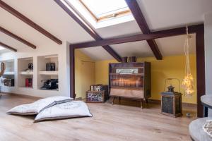 A bed or beds in a room at Loft 38 Ioannina