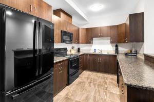 Köök või kööginurk majutusasutuses SureStay Studio by Best Western Hardisty