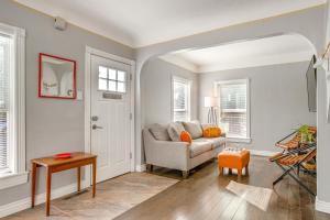 Gallery image of Near Hospitals and Red Rocks Dog-Friendly Home! in Englewood