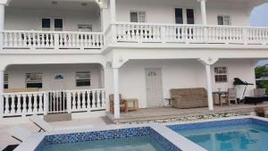 Μπαλκόνι ή βεράντα στο New condo with sea view 4