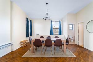 Posezení v ubytování Spacious 3BR 2BA in East Harlem - Near Central Park