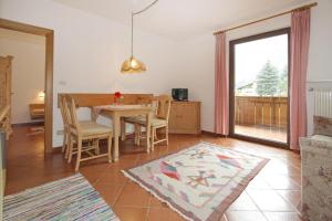 Gallery image of Apartment in Latsch with Indoor Pool & Garden in Laces