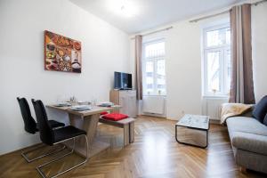 TV/trung tâm giải trí tại The Barts Apartments - Self Check-in