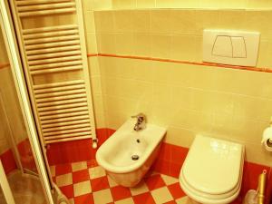 Koupelna v ubytování Historic Tuscan Villa + 32 fotografií