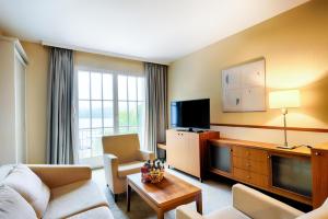 TV a/nebo společenská místnost v ubytování Welcome Hotel Meschede Hennesee