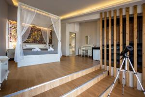 Postel nebo postele na pokoji v ubytování Afantou Golf Luxury Villa