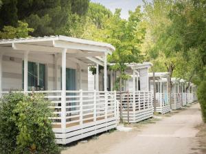 Kép Modern detached chalet with terrace near the beach szállásáról Cesenaticóban a galériában