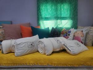 Postel nebo postele na pokoji v ubytování Casa Blue"머무는 여행자를 위한 밤의 감성 공간 in 경주" 황리단길5분,도보여행,독채,호스트 정보 확인 필수