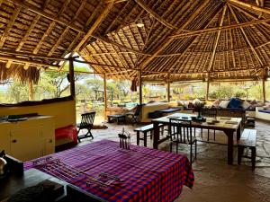 Restoran atau tempat lain untuk makan di Kichaka Private Camp