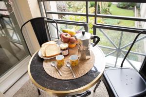 Foto dalla galleria di Hermès Apartment - Versailles Château a Versailles