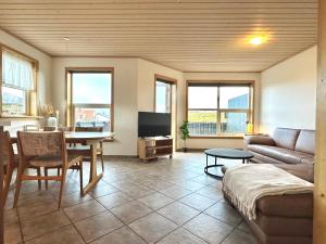Posezení v ubytování 3 BR central apartment with beautiful view