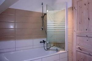 Ένα μπάνιο στο Ferienhaus Rügentraum +30 φωτογραφίες
