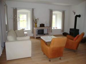 Posezení v ubytování Modern Holiday Home in Vidochov with Private Swimming Pool