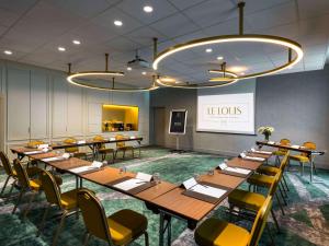 Coin salon dans l'établissement Le Louis Hotel Versailles Château - MGallery Collection