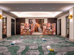 Coin salon dans l'établissement Le Louis Hotel Versailles Château - MGallery Collection
