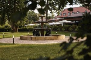 En have udenfor Hilton Frankfurt Gravenbruch + 99 billeder