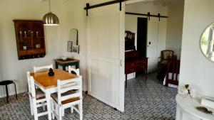Area soggiorno di The Tin Shed