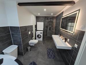 Koupelna v ubytování Havel Suites