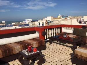 Balkón nebo terasa v ubytování Riad Bab Essaouira