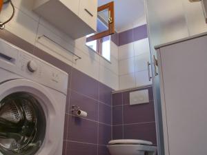 Koupelna v ubytování Apartments Daira
