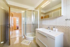 Kúpeľňa v ubytovaní Apartment Goge + 24 fotografií
